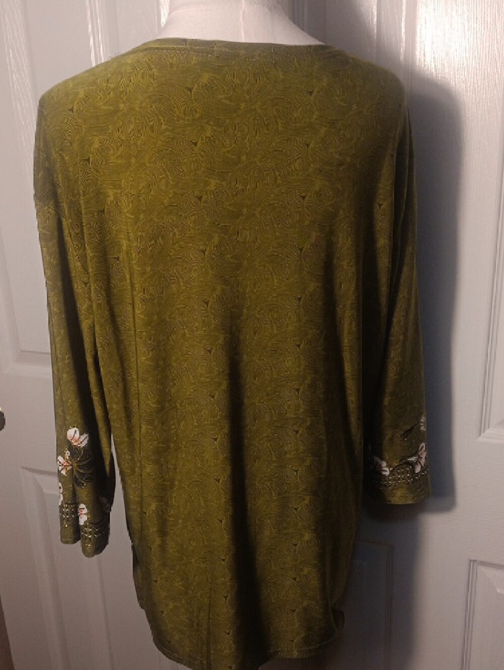 Olive Green Long-Sleeve Floral Tunic Blouse With Glitter Effects Around Print - Picture 4 of 10